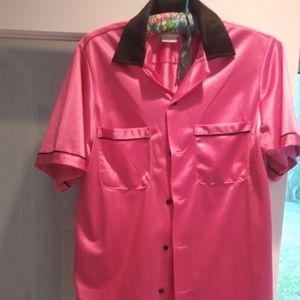 Bowling shirt. Ladies. Hot pink. Retro.